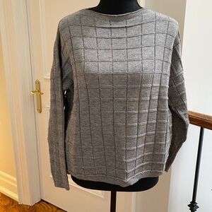 NWT Pistache woman’s sweater